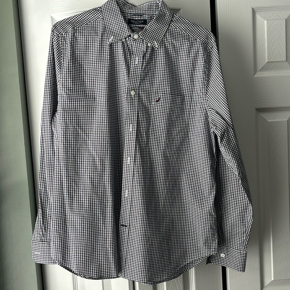 Nautica Men’s Classic Fit Long Sleeve Button Down - Picture 5 of 5